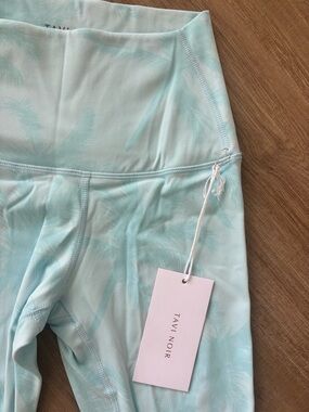 Tavi Noir Mint Palm Print Leggings